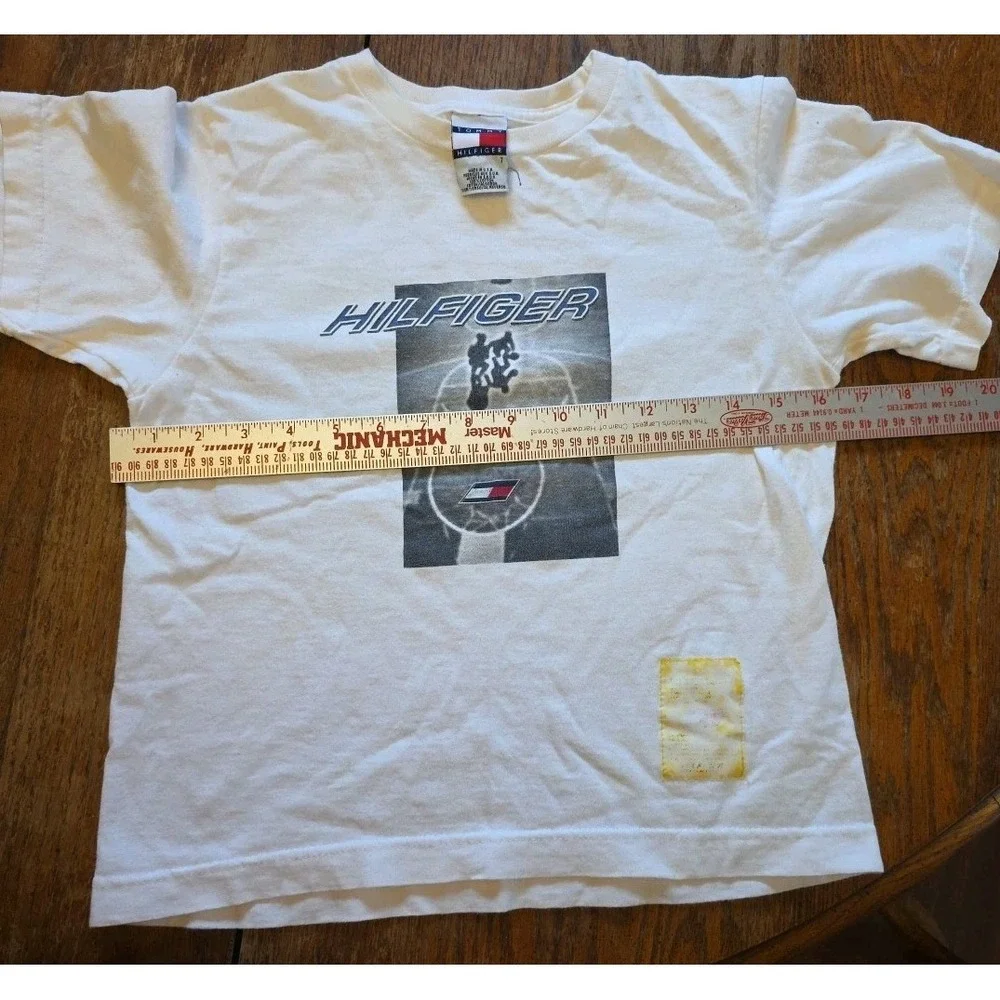 vintage tommy hilfiger White t-shirt youth kids size 7 00s made in USA Basketbal